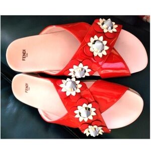 FABULOUS FENDI FLOWERLAND sandals in a beautiful shade of red 8/38